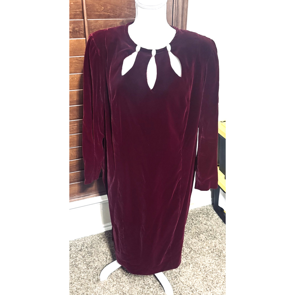 Vtg Julian Wilder Dress Burgundy Velvet Keyhole Rhinestone cut‎ out sheath sz 20